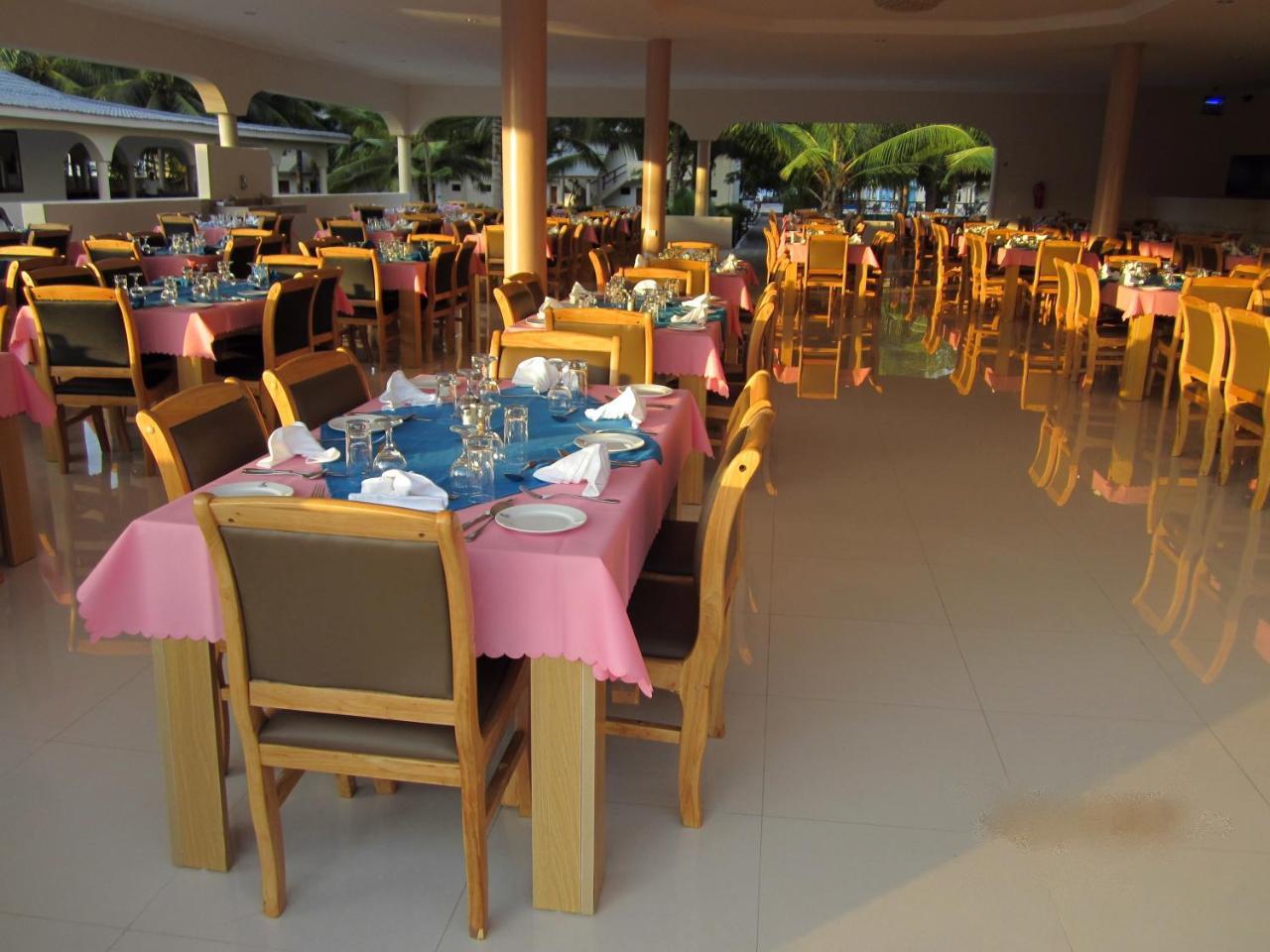 Oceanic Bay Hotel & Resort Bagamoyo Esterno foto