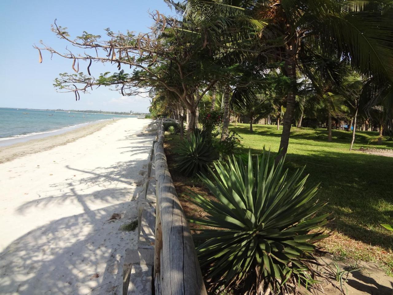 Oceanic Bay Hotel & Resort Bagamoyo Esterno foto