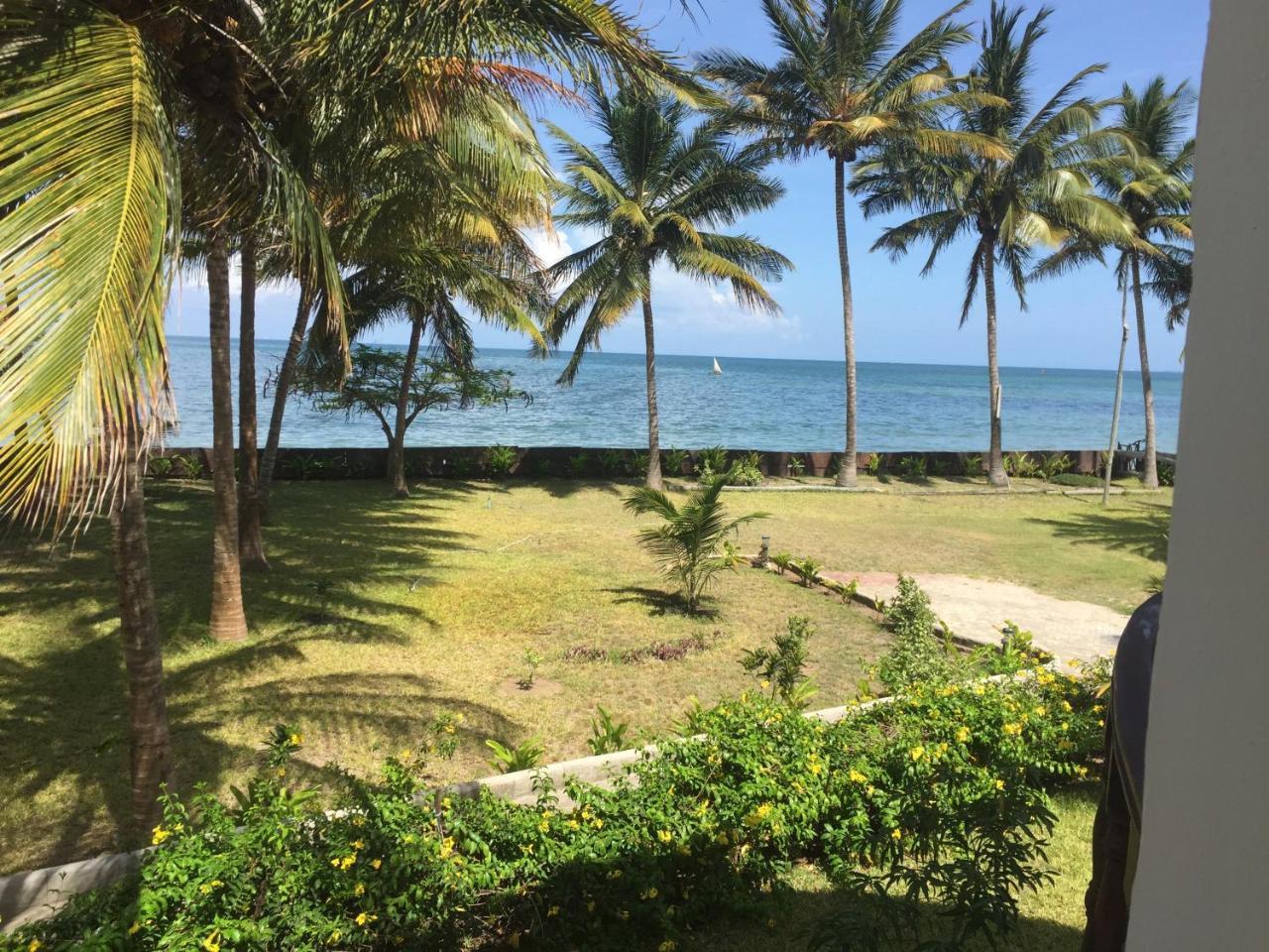 Oceanic Bay Hotel & Resort Bagamoyo Esterno foto
